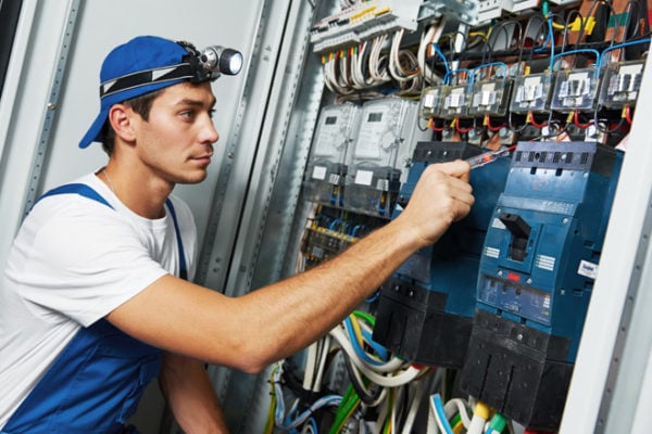 How To Find The Best Electrician Services - Comparisonsmaster